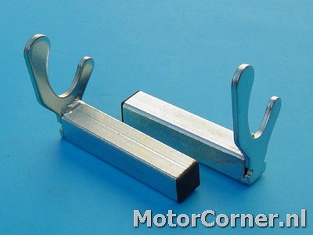 Adapter V-shape for rear paddockstands Bikelift
