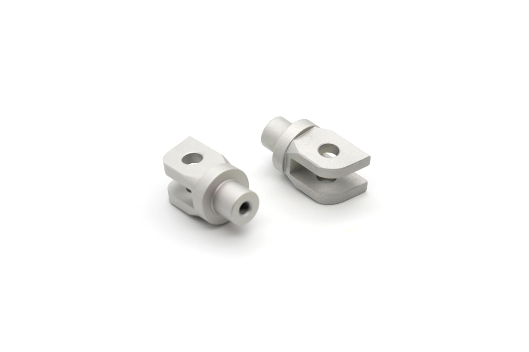 Barracuda footrest adapter set front Suzuki