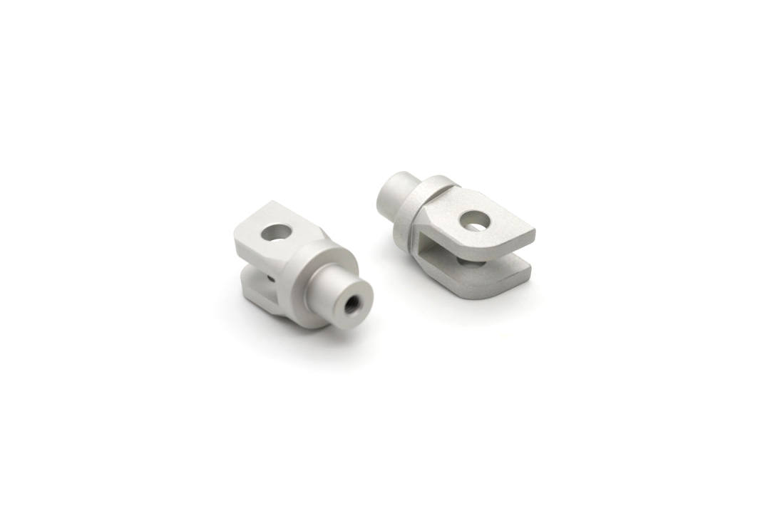 Barracuda footrest adapter set front Triumph