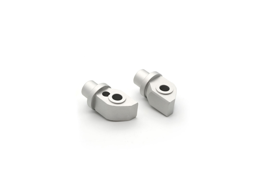 Barracuda footrest adapter set rear Triumph