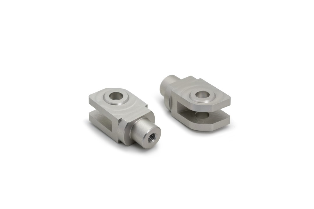 Barracuda footrest adapter set V2 front Yamaha