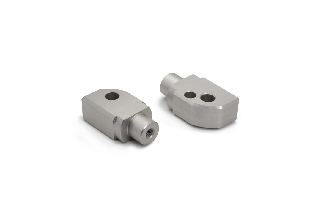 Barracuda footrest adapter set V2 rear Yamaha