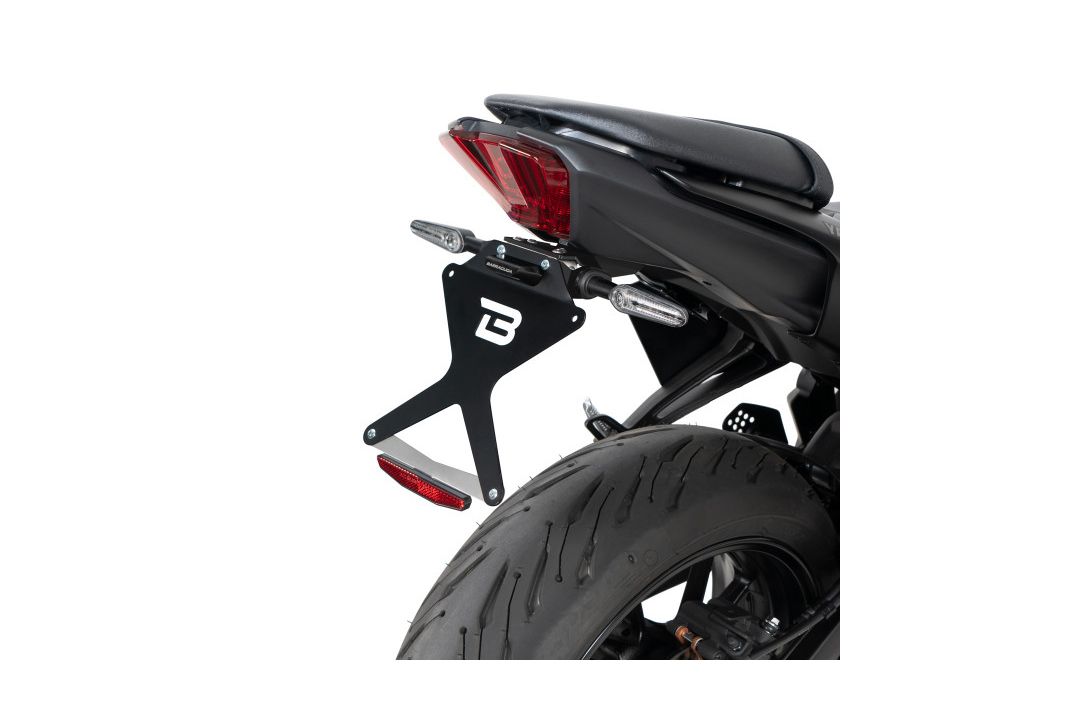 Barracuda license plate holder Yamaha MT-07 from 2021 for oem turn signals