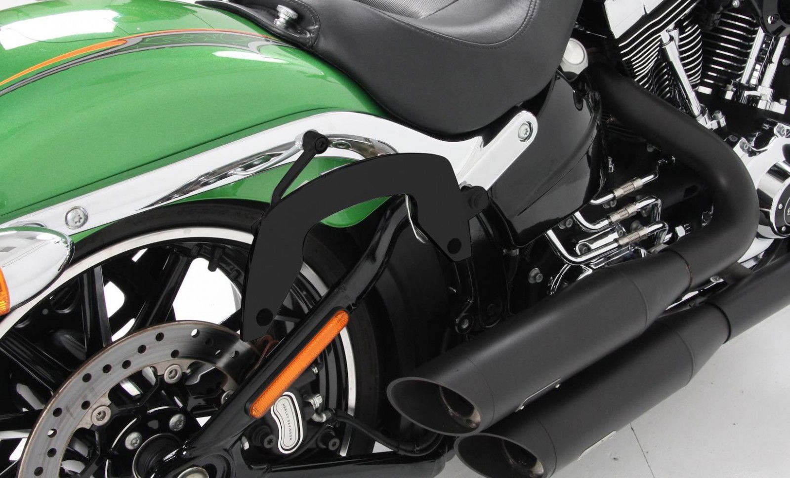 Hepco & Becker C-Bow pannier rack set black for Harley Davidson FSXB Softail Breakout from 2013 to 2017